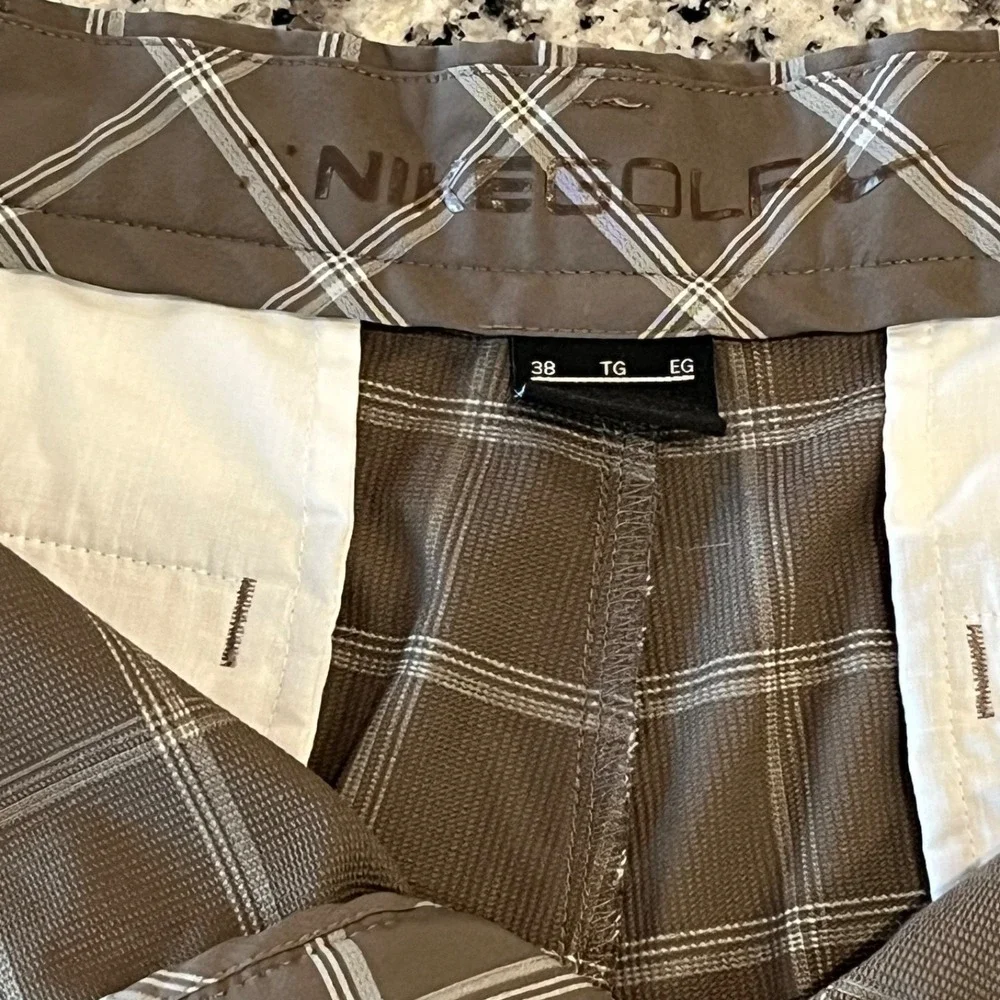 Nike GOLF Performance Shorts Mens 38 Brown 9